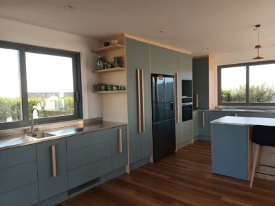 Assemble Kitchen & Interior